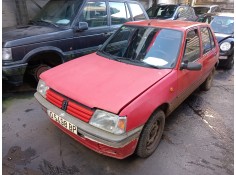 peugeot 205 berlina del año 1995