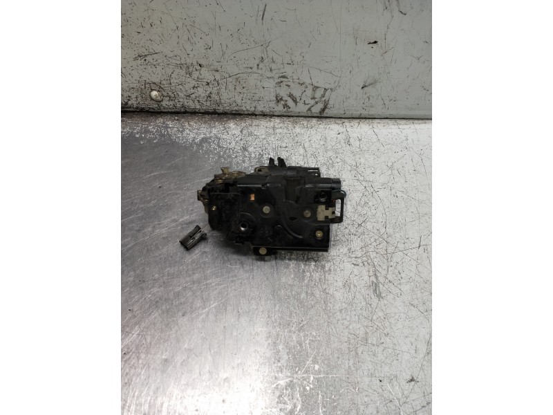 Recambio de motor cierre centralizado delantero izquierdo para volkswagen golf iv berlina (1j1) referencia OEM IAM   5P