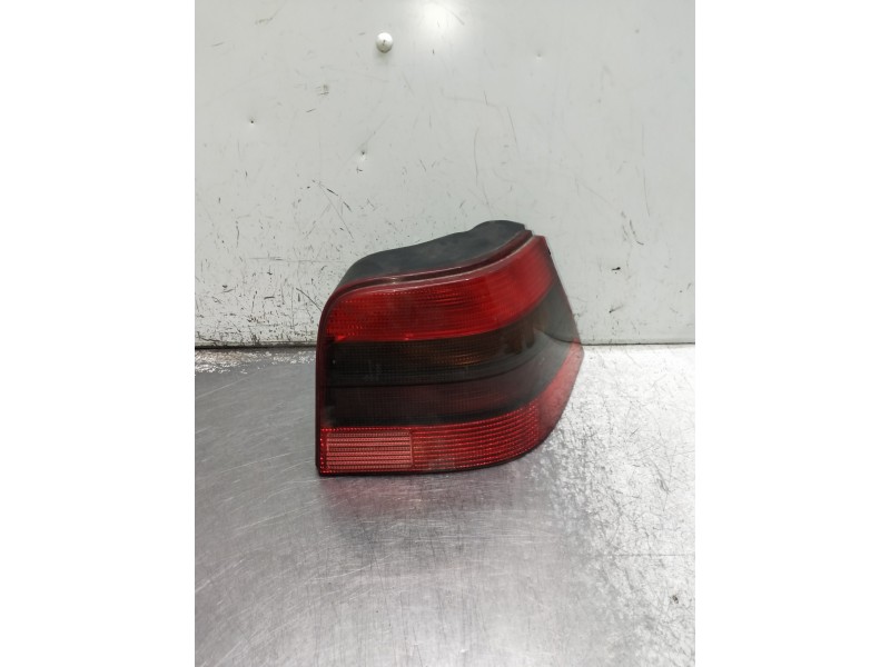 Recambio de piloto trasero derecho para volkswagen golf iv berlina (1j1) referencia OEM IAM   