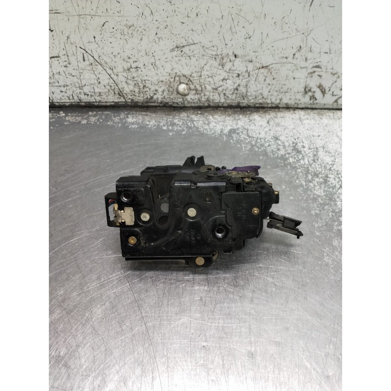 Recambio de motor cierre centralizado trasero derecho para volkswagen golf iv berlina (1j1) referencia OEM IAM 3B4839016A  