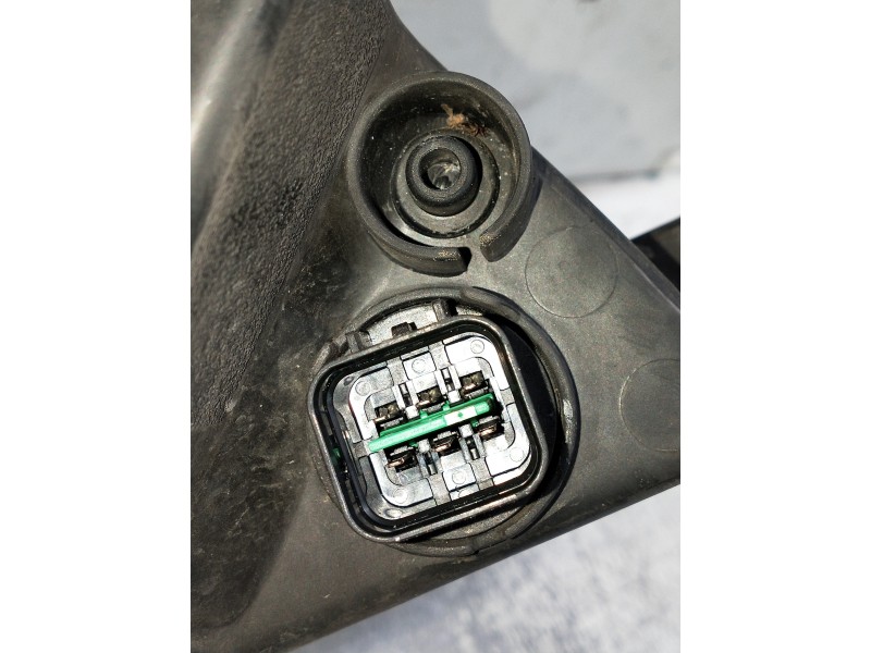 Recambio de faro izquierdo para hyundai i30 referencia OEM IAM   