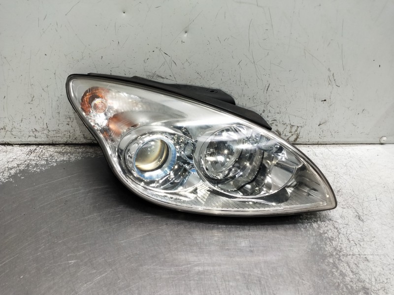 Recambio de faro derecho para hyundai i30 referencia OEM IAM   