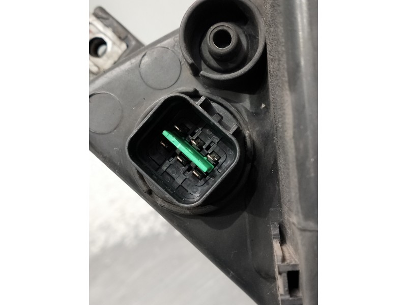 Recambio de faro derecho para hyundai i30 referencia OEM IAM   