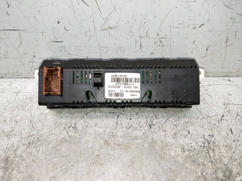 Recambio de pantalla multifuncion para citroen c3 referencia OEM IAM 96771584XT 1562299 