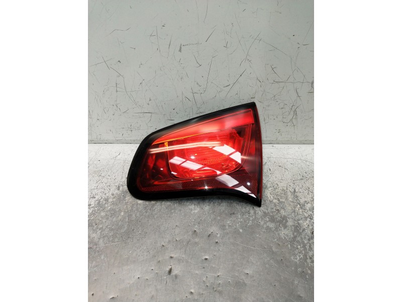 Recambio de piloto trasero derecho interior para citroen c3 referencia OEM IAM 9685225480  