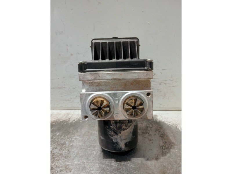 Recambio de abs para volkswagen passat berlina (3c2) referencia OEM IAM 3C0614095P 16027201 16027001A
