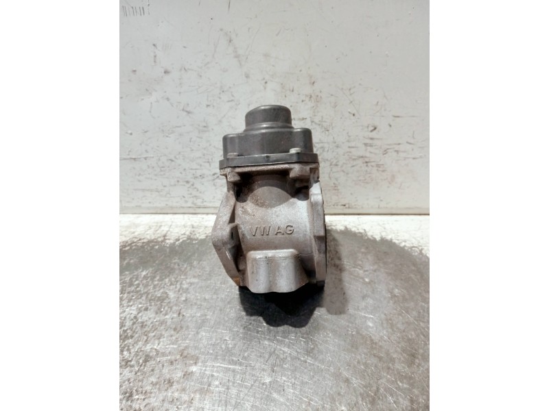 Recambio de valvula egr para volkswagen passat berlina (3c2) referencia OEM IAM 03G131501 216035358 