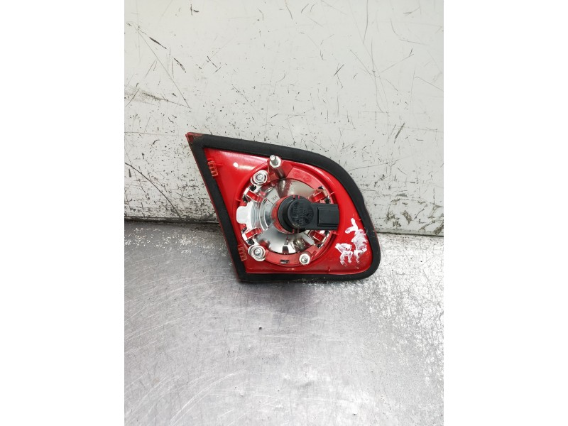 Recambio de piloto trasero derecho interior para volkswagen passat berlina (3c2) referencia OEM IAM 3C5945094  