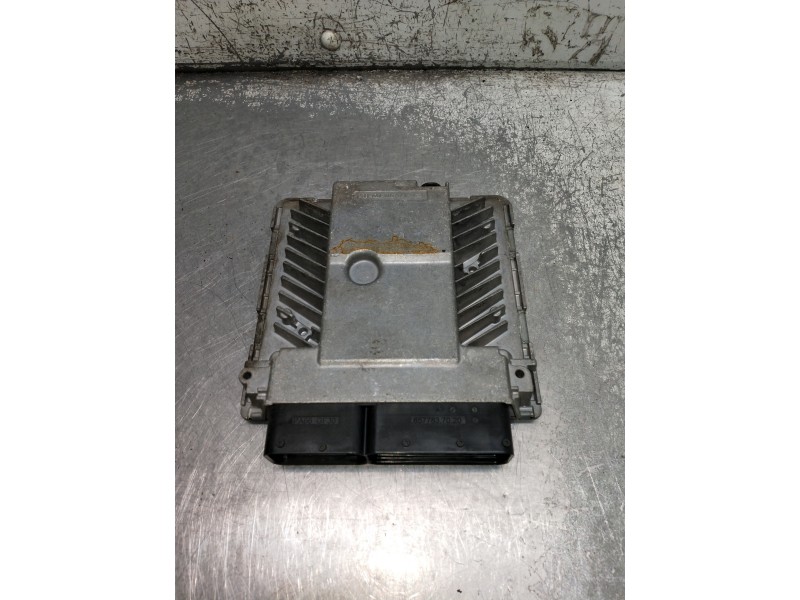 Recambio de centralita motor uce para volkswagen passat berlina (3c2) referencia OEM IAM 03G906018CD 5WP45600AA 