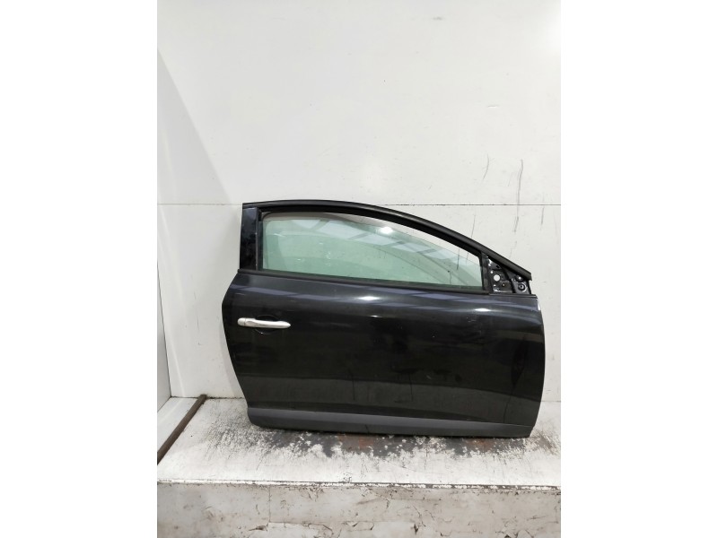 Recambio de puerta delantera derecha para renault megane iii coupe dynamique referencia OEM IAM   3P