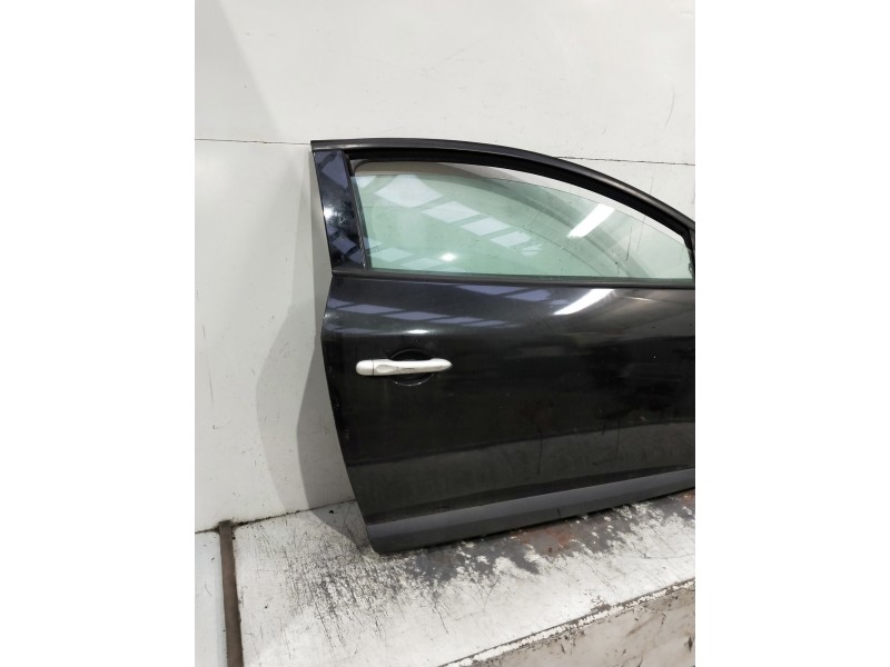 Recambio de puerta delantera derecha para renault megane iii coupe dynamique referencia OEM IAM   3P