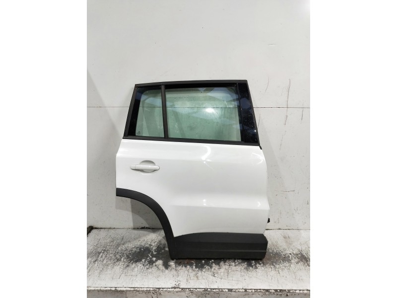 Recambio de puerta trasera derecha para volkswagen tiguan (5n2) referencia OEM IAM   5P