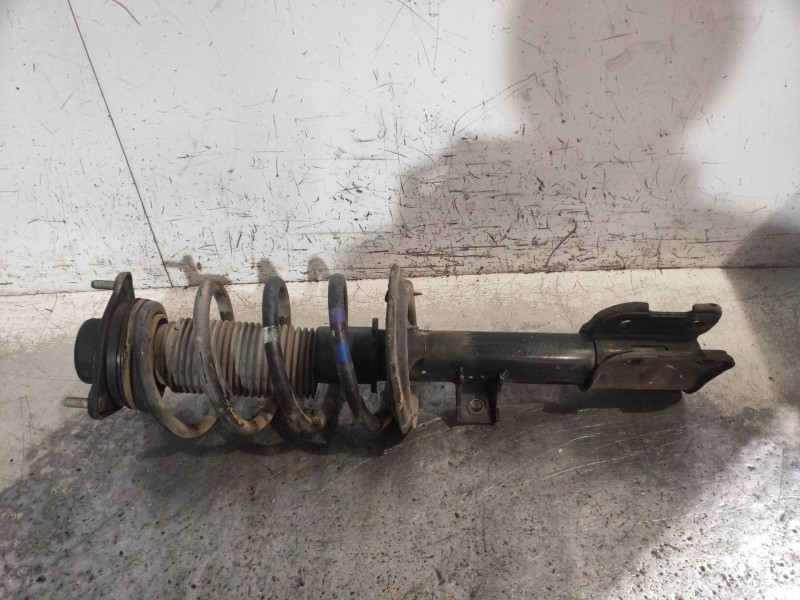 Recambio de amortiguador delantero derecho para hyundai santa fe (dm) tecno 4wd referencia OEM IAM 546612W750  