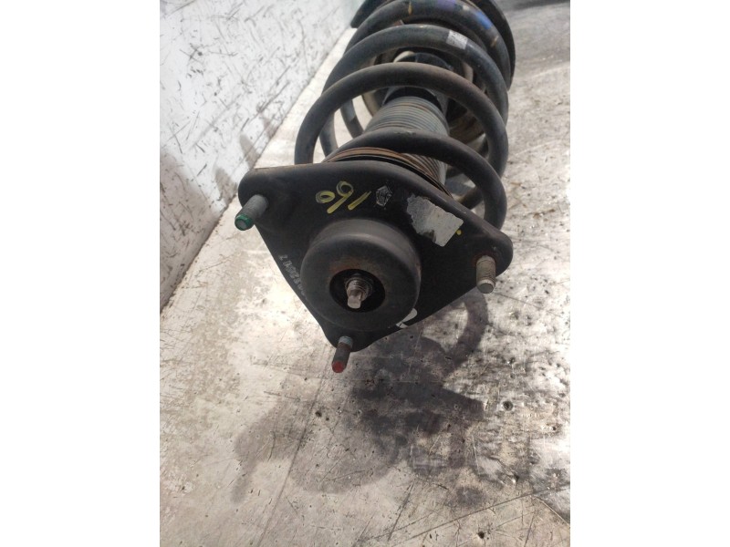 Recambio de amortiguador delantero derecho para hyundai santa fe (dm) tecno 4wd referencia OEM IAM 546612W750  