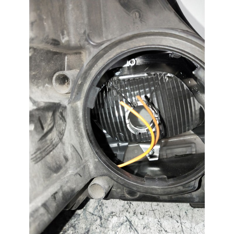 Recambio de faro izquierdo para mercedes sprinterii caja cerrada (desde 01.06) referencia OEM IAM A9068202361 SIN TAPAS TRASERAS