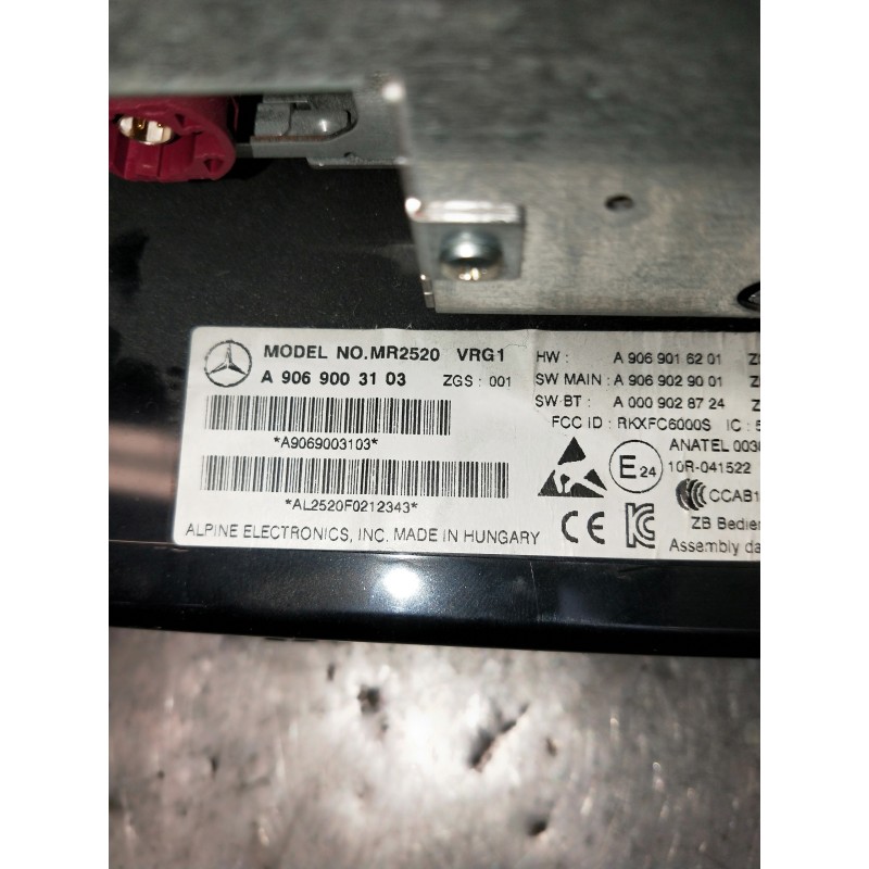 Recambio de sistema audio / radio cd para mercedes sprinterii caja cerrada (desde 01.06) referencia OEM IAM A9069003103  