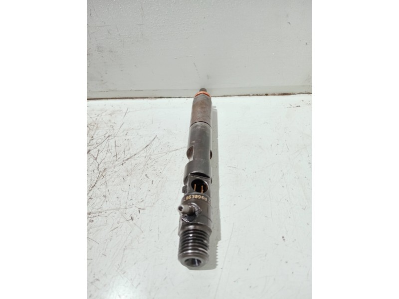 Recambio de inyector para renault kangoo referencia OEM IAM   