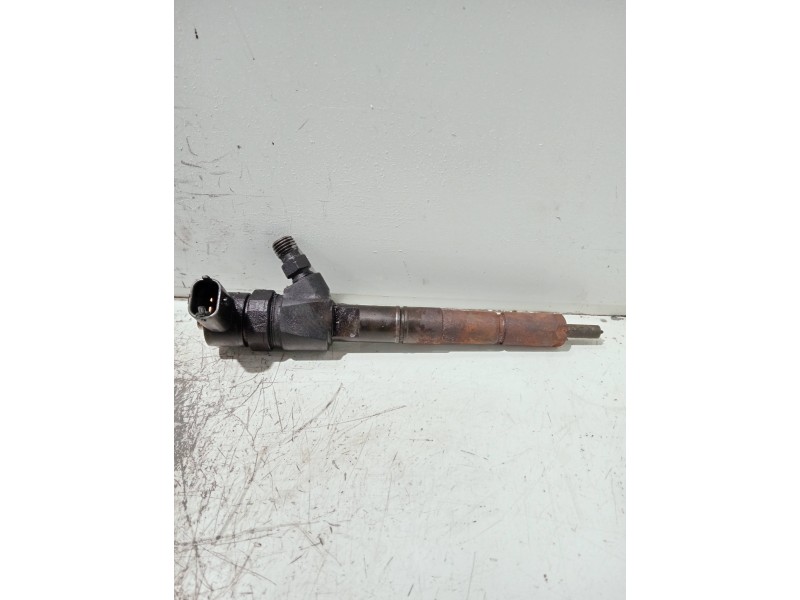 Recambio de inyector para opel insignia berlina referencia OEM IAM 0445110327 BOSCH 