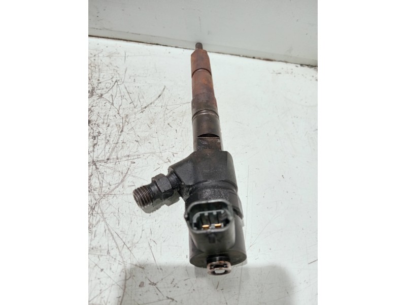 Recambio de inyector para opel insignia berlina referencia OEM IAM 0445110327 BOSCH 