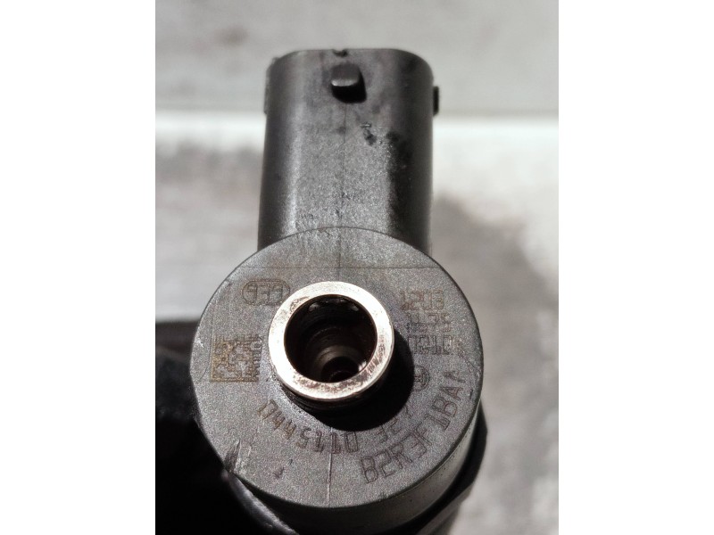 Recambio de inyector para opel insignia berlina referencia OEM IAM 0445110327 BOSCH 