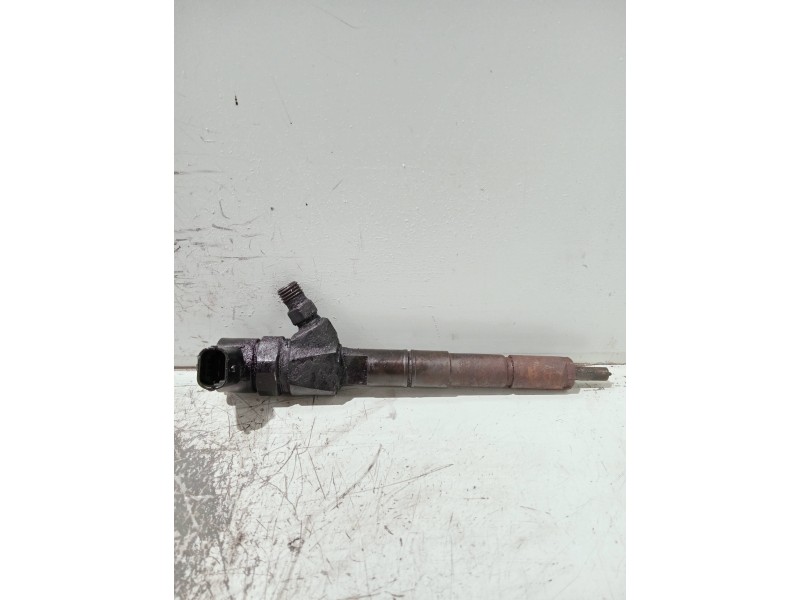 Recambio de inyector para opel insignia berlina referencia OEM IAM 0445110327 BOSCH 