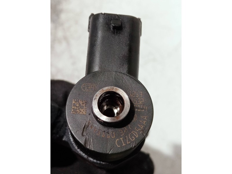 Recambio de inyector para opel insignia berlina referencia OEM IAM 0445110327 BOSCH 