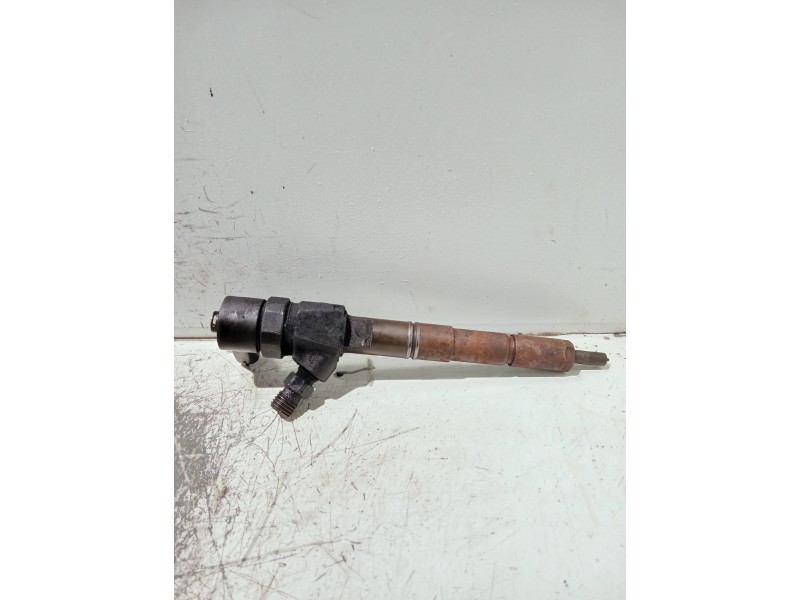 Recambio de inyector para opel insignia berlina referencia OEM IAM 0445110327 BOSCH 
