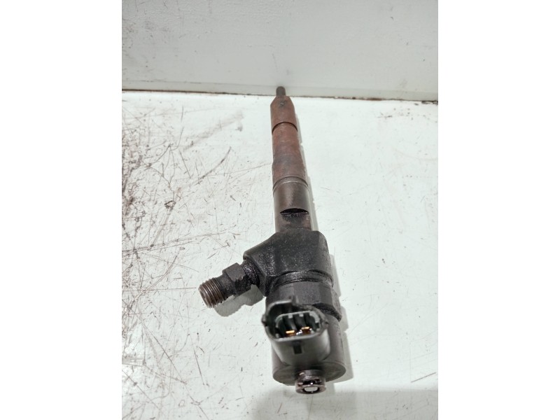 Recambio de inyector para opel insignia berlina referencia OEM IAM 0445110327 BOSCH 