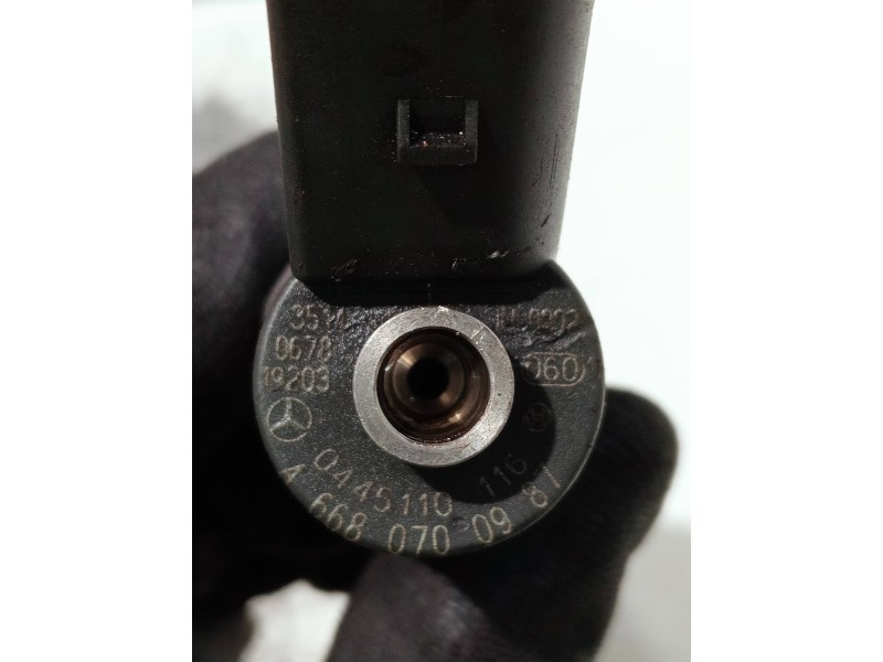 Recambio de inyector para mercedes clase a (w168) referencia OEM IAM A6680700987 0445110116 BOSCH