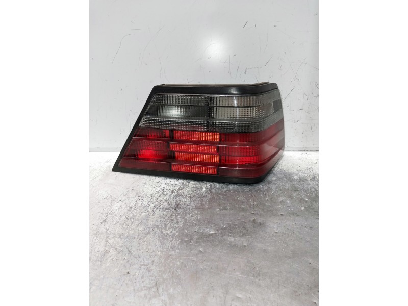 Recambio de piloto trasero derecho para mercedes clase e (w124) berlina referencia OEM IAM   