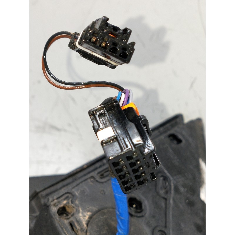 Recambio de retrovisor izquierdo para opel corsa f referencia OEM IAM ELÉCTRICO 2 ENCHUFES 2 Y 10 CABLES