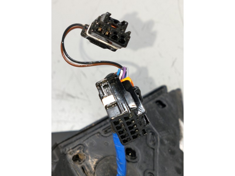 Recambio de retrovisor izquierdo para opel corsa f referencia OEM IAM ELÉCTRICO 2 ENCHUFES 2 Y 10 CABLES
