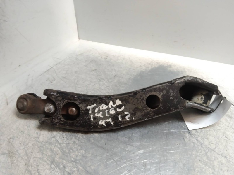 Recambio de brazo suspension inferior delantero izquierdo para opel tigra 1.4 16v referencia OEM IAM   