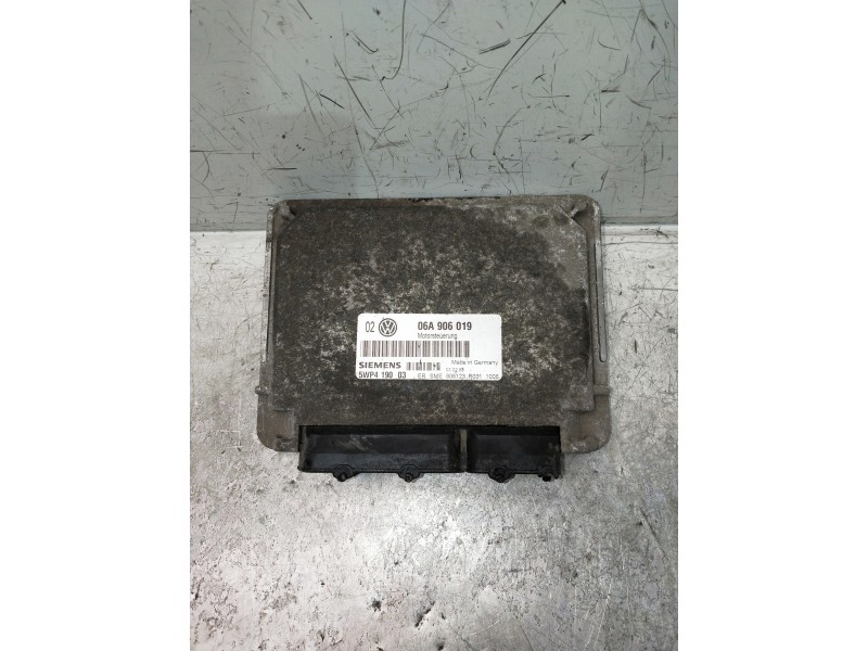 Recambio de centralita motor uce para volkswagen golf iv berlina (1j1) referencia OEM IAM 5WP419003 06A906019 