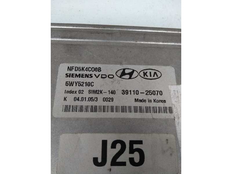 Recambio de centralita motor uce para hyundai sonata (nf) 2.4 referencia OEM IAM 3911025070 5WY5210C J25 SIM2K140