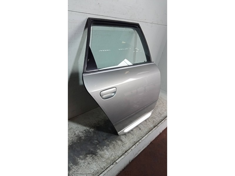 Recambio de puerta trasera derecha para audi a6 avant (4b5) 2.5 tdi quattro referencia OEM IAM   5P