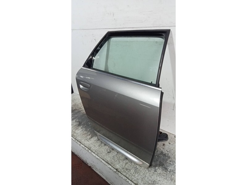 Recambio de puerta trasera derecha para audi a6 avant (4b5) 2.5 tdi quattro referencia OEM IAM   5P