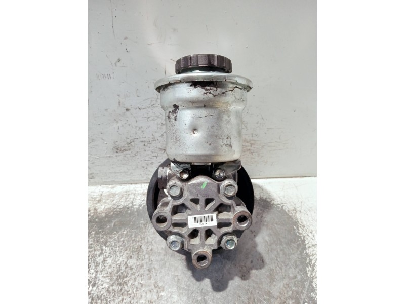 Recambio de bomba direccion para toyota avensis berlina (t25) referencia OEM IAM   