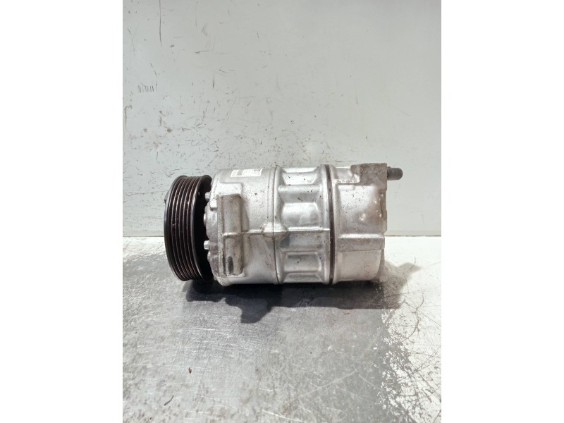 Recambio de compresor aire acondicionado para volkswagen tiguan (5n2) referencia OEM IAM 1K0820808F  