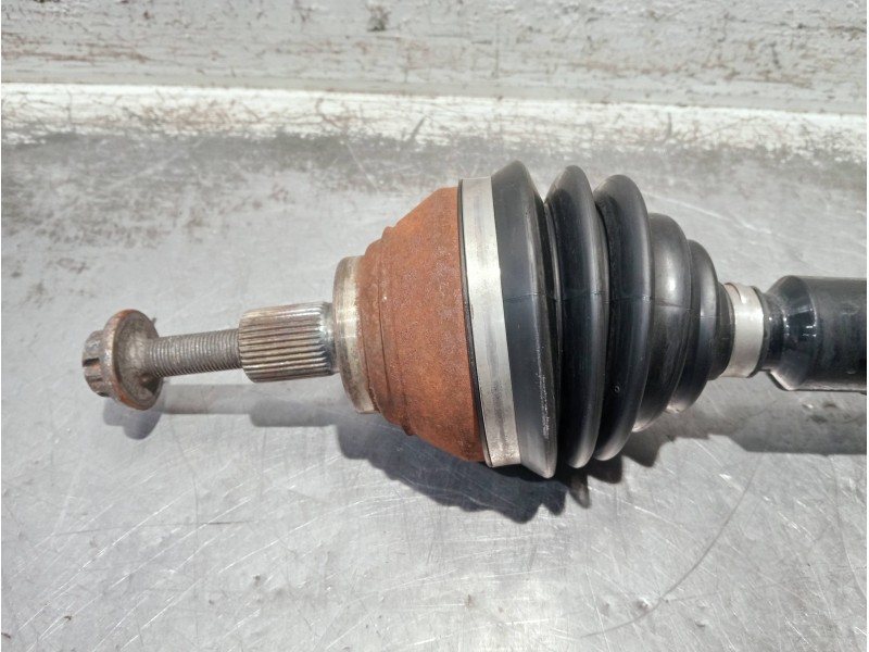Recambio de transmision delantera derecha para volkswagen tiguan (5n2) referencia OEM IAM 5N0407766B  