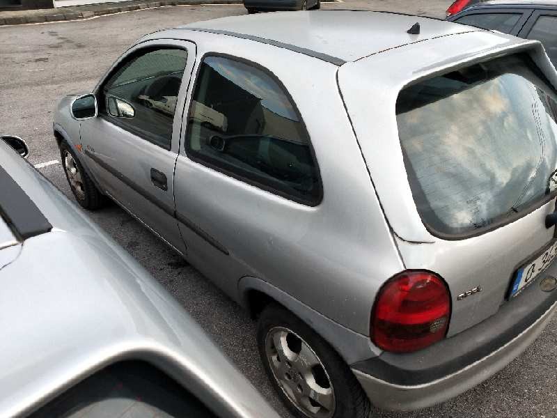 opel corsa b del año 1999