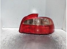 Recambio de piloto trasero derecho para toyota avensis berlina (t 22) referencia OEM IAM   