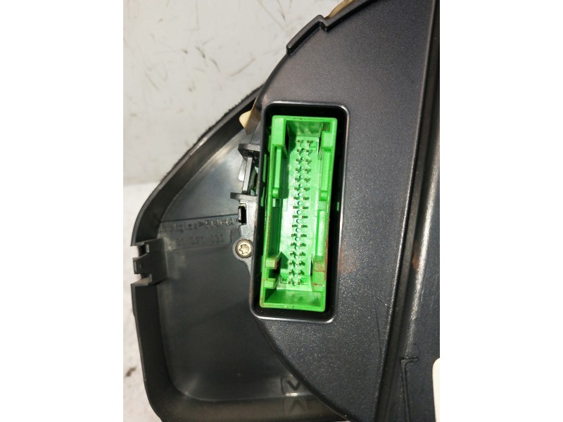Recambio de cuadro instrumentos para audi a4 berlina (b5) referencia OEM IAM 8D0919861C 110008884002 