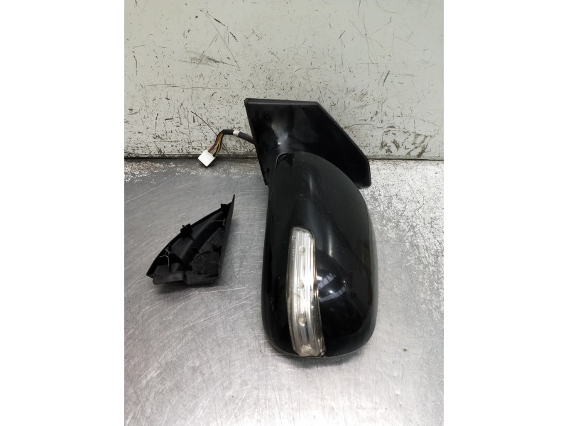 Recambio de retrovisor izquierdo para toyota avensis berlina (t25) referencia OEM IAM ELÉCTRICO 1 ENCHUFE 9 CABLES