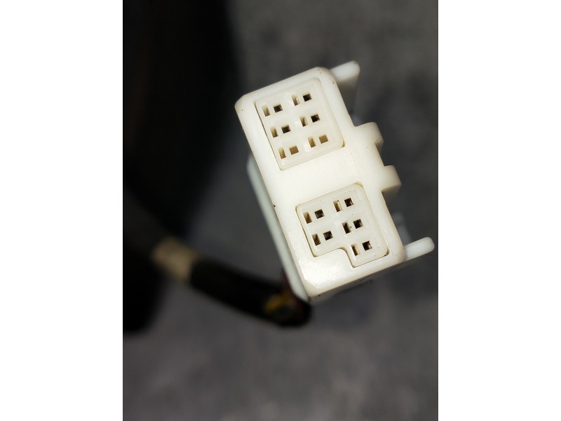 Recambio de retrovisor izquierdo para toyota avensis berlina (t25) referencia OEM IAM ELÉCTRICO 1 ENCHUFE 9 CABLES