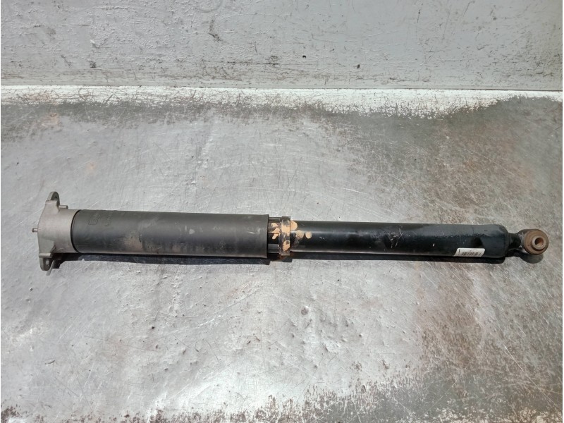Recambio de amortiguador trasero derecho para ford puma referencia OEM IAM L1TC18080  