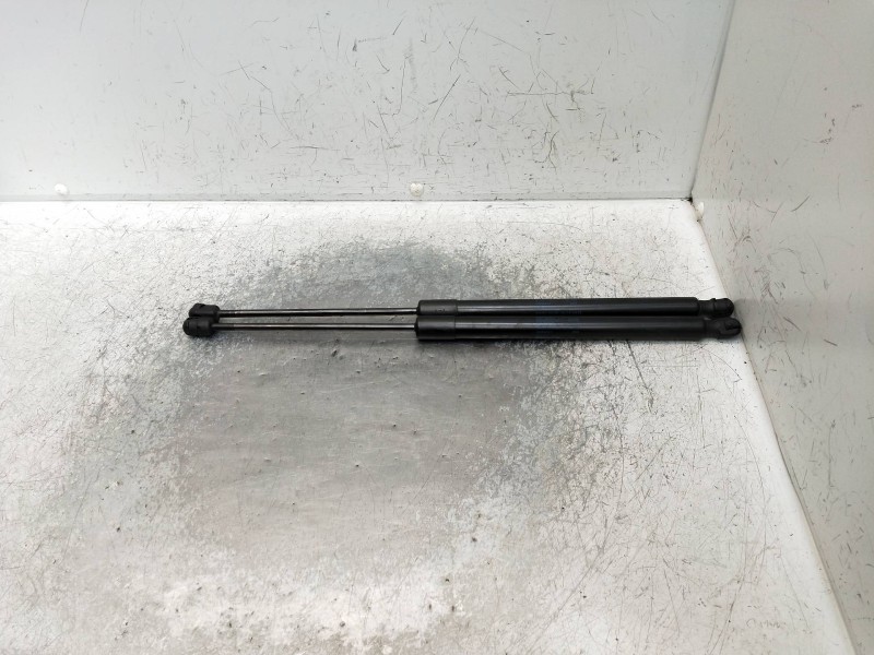 Recambio de amortiguadores maletero / porton para volkswagen tiguan (5n2) referencia OEM IAM 5N0827550D 4414670475N 