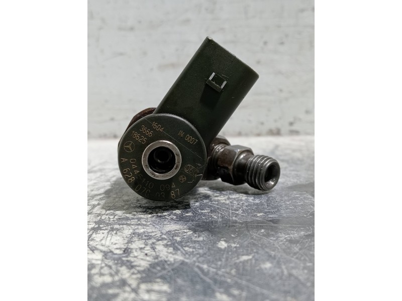 Recambio de inyector para mercedes clase m (w163) referencia OEM IAM 0445110094 A6280700387 BOSCH