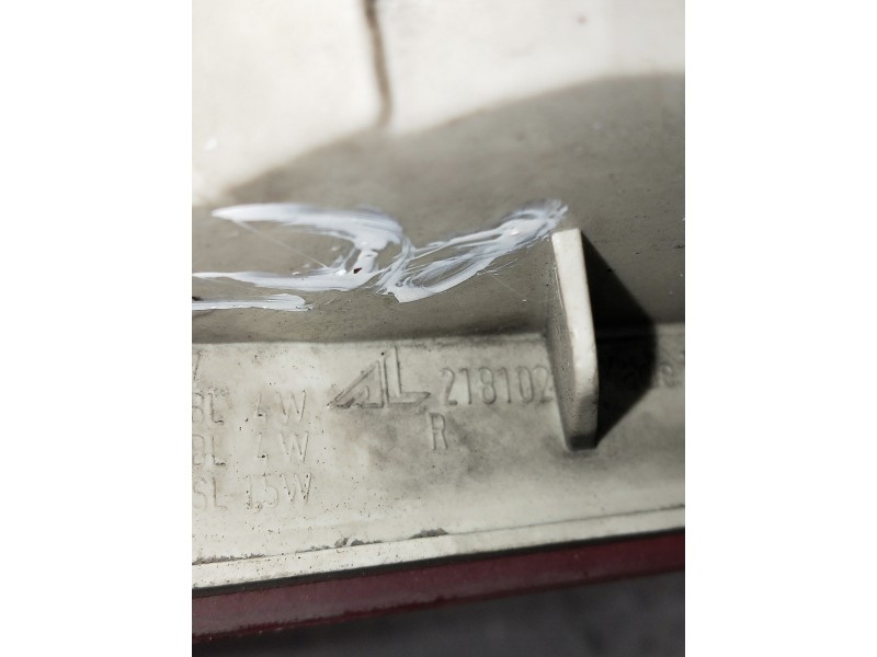 Recambio de piloto trasero derecho para bmw serie 3 touring (e91) referencia OEM IAM 218102  