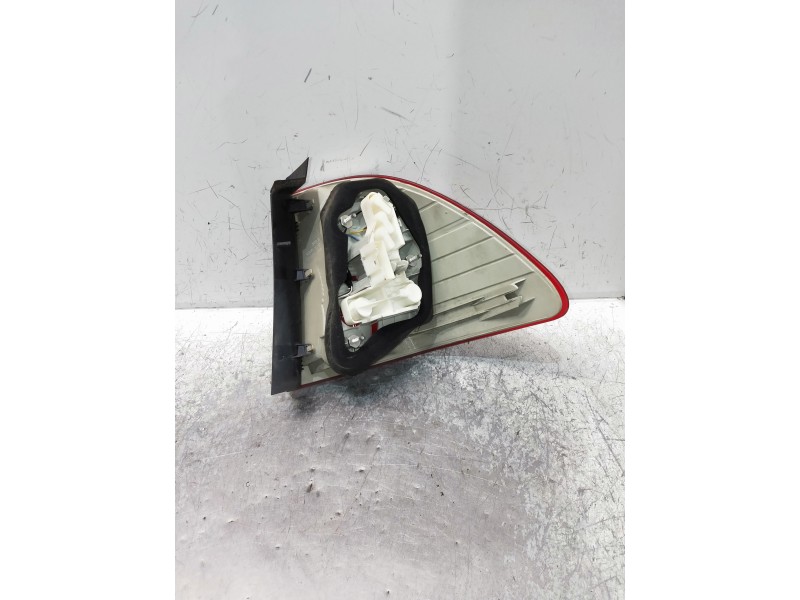 Recambio de piloto trasero izquierdo para bmw serie 3 touring (e91) referencia OEM IAM 218101  